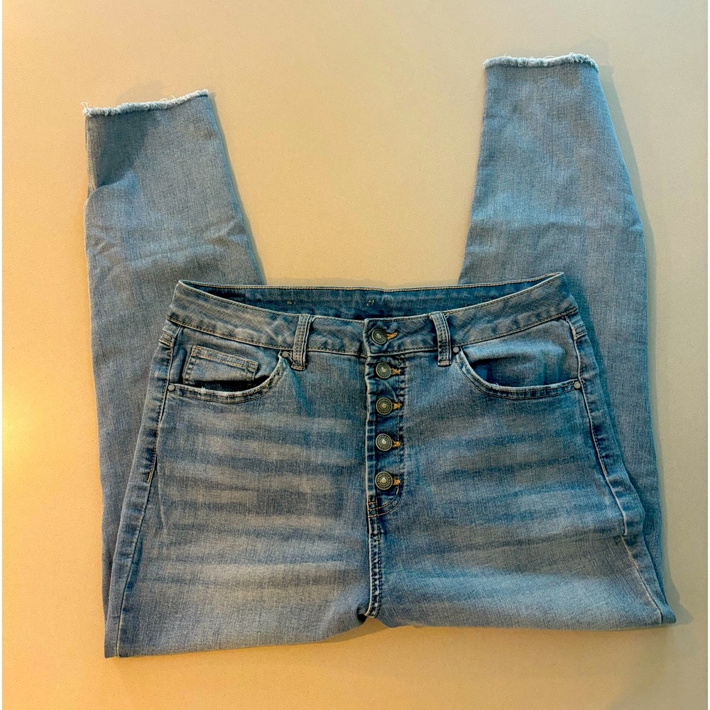 Sound/Style Button Fly Ankle Cropped Jeans, Women’s 14